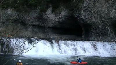 La chute finale dans le lac